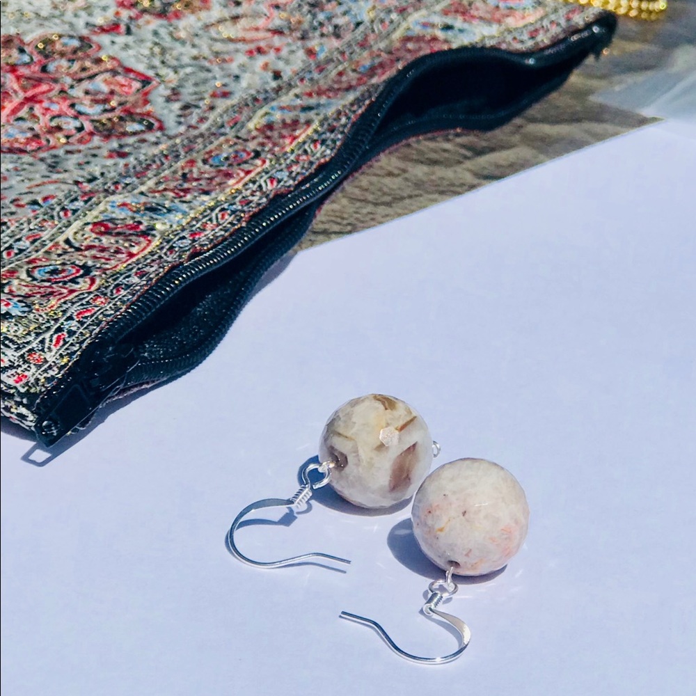SOLD Simplicity Silver Earrings- Me’Nu’s Treasures